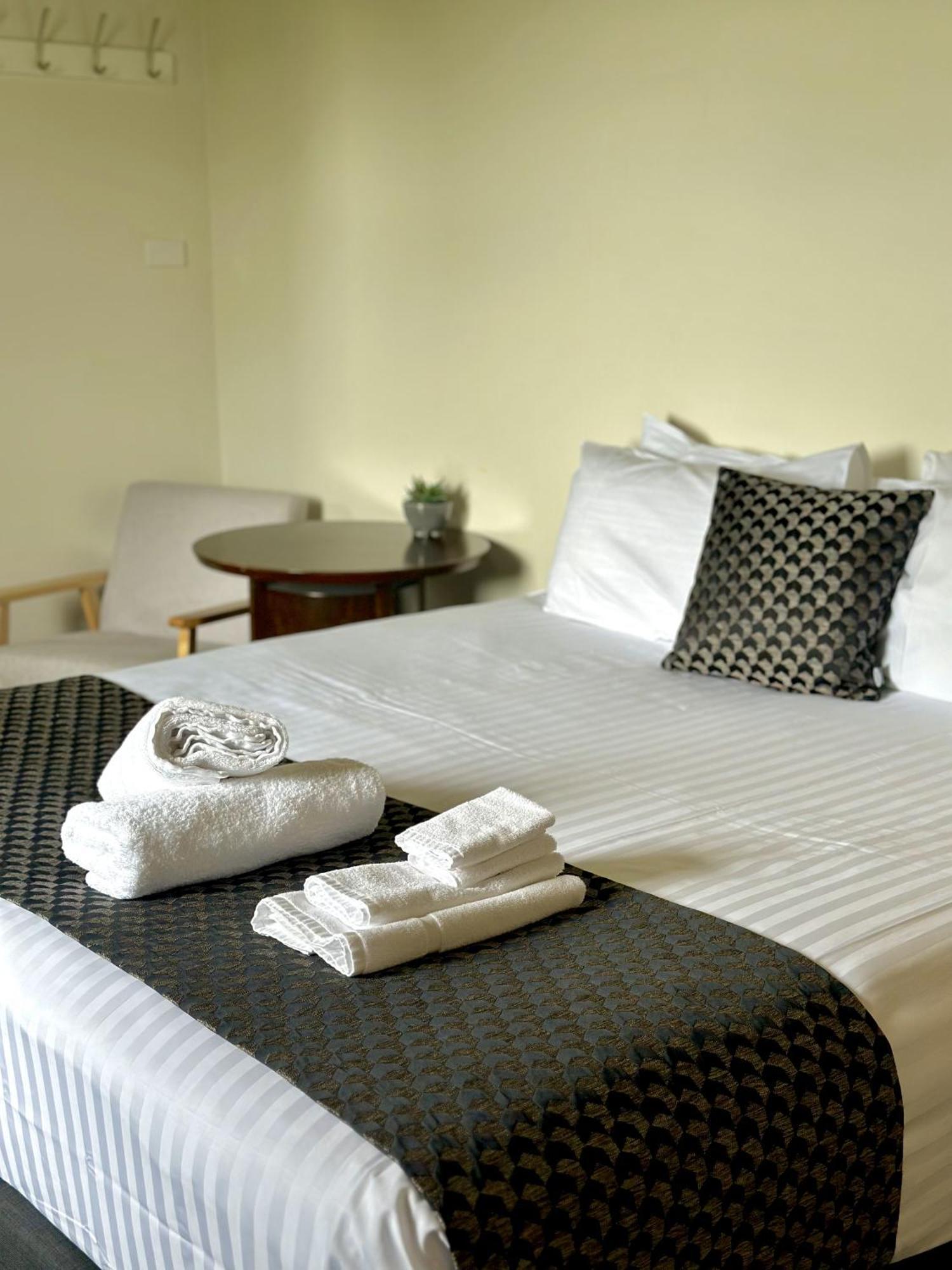 Romano'S Hotel & Suites Wagga Wagga Ngoại thất bức ảnh