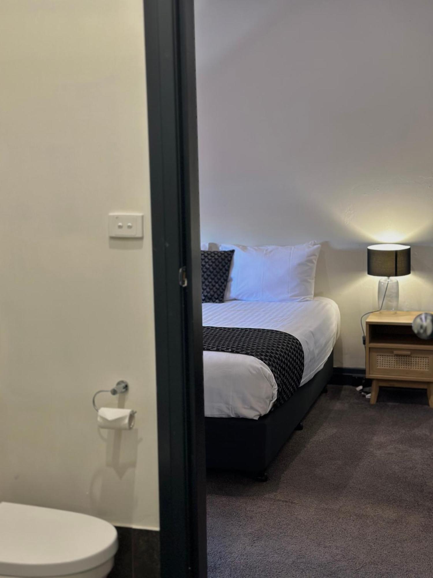 Romano'S Hotel & Suites Wagga Wagga Ngoại thất bức ảnh