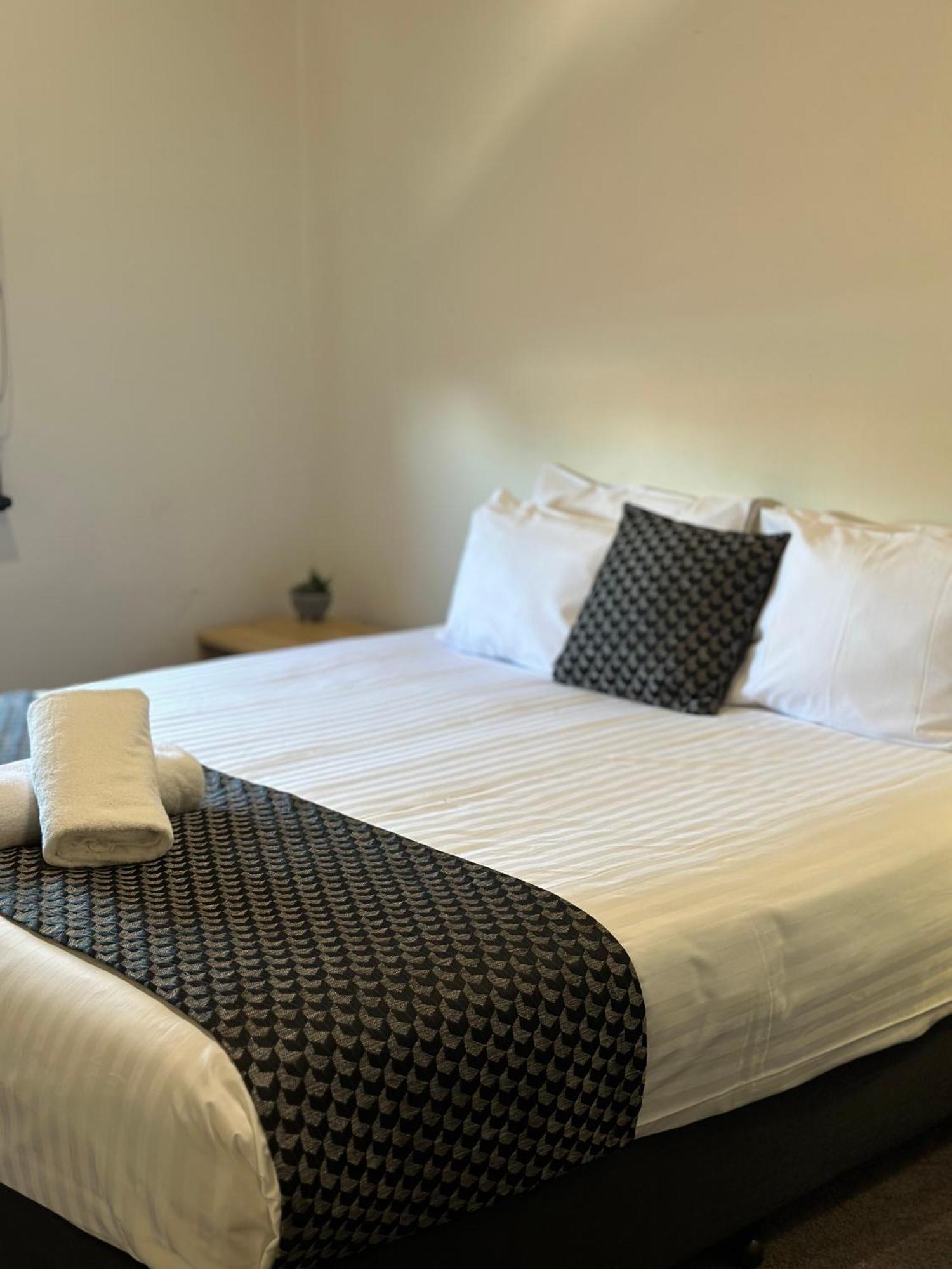 Romano'S Hotel & Suites Wagga Wagga Ngoại thất bức ảnh